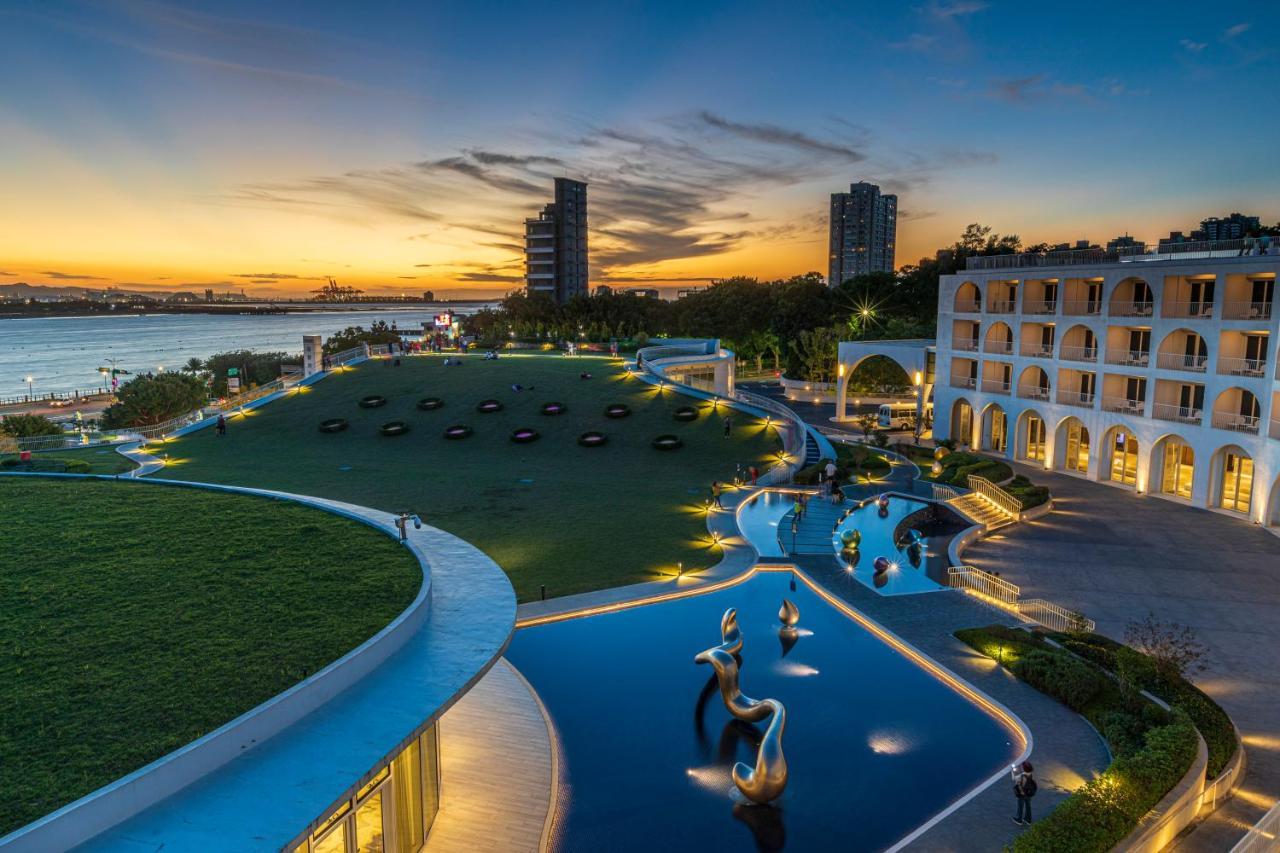 Golden Tulip Fab Hotel New Taipei Tamsui Exterior photo