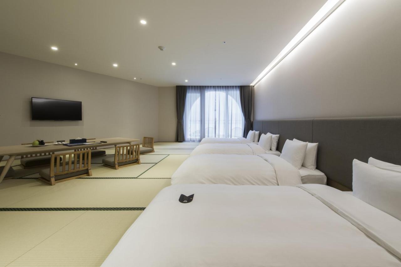 Golden Tulip Fab Hotel New Taipei Tamsui Exterior photo